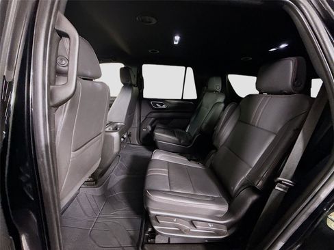 Used 2022 Chevrolet Tahoe RST w/ Luxury Package image 17