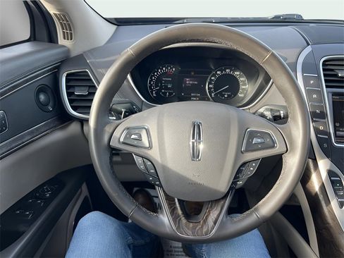 Used 2016 Lincoln MKX Reserve w/ Technology Package image 25