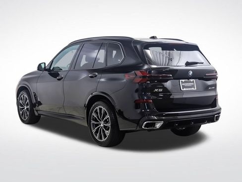 Used 2026 BMW X5 xDrive40i w/ M Sport Package AWD/4WD image 3