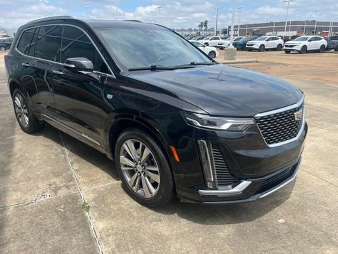 Used 2022 Cadillac XT6 Premium Luxury FWD image 5