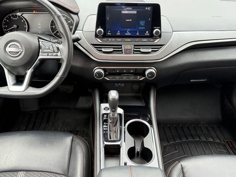 Used 2024 Nissan Altima 2.5 SR image 13
