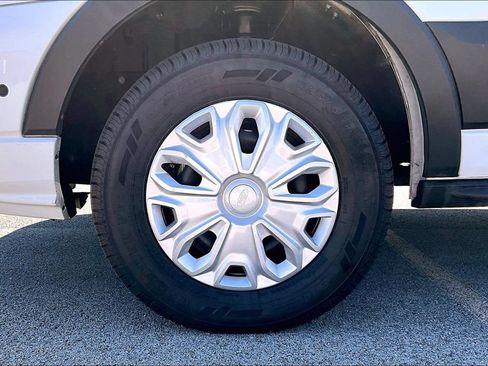 Certified 2024 Ford Transit 350 XLT RWD image 9