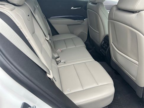 Used 2023 Cadillac XT4 Luxury w/ Cold Weather Package image 27