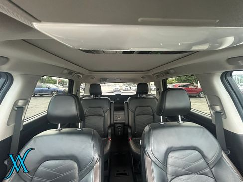Used 2022 Nissan Pathfinder Platinum w/ Cargo Package FWD image 29