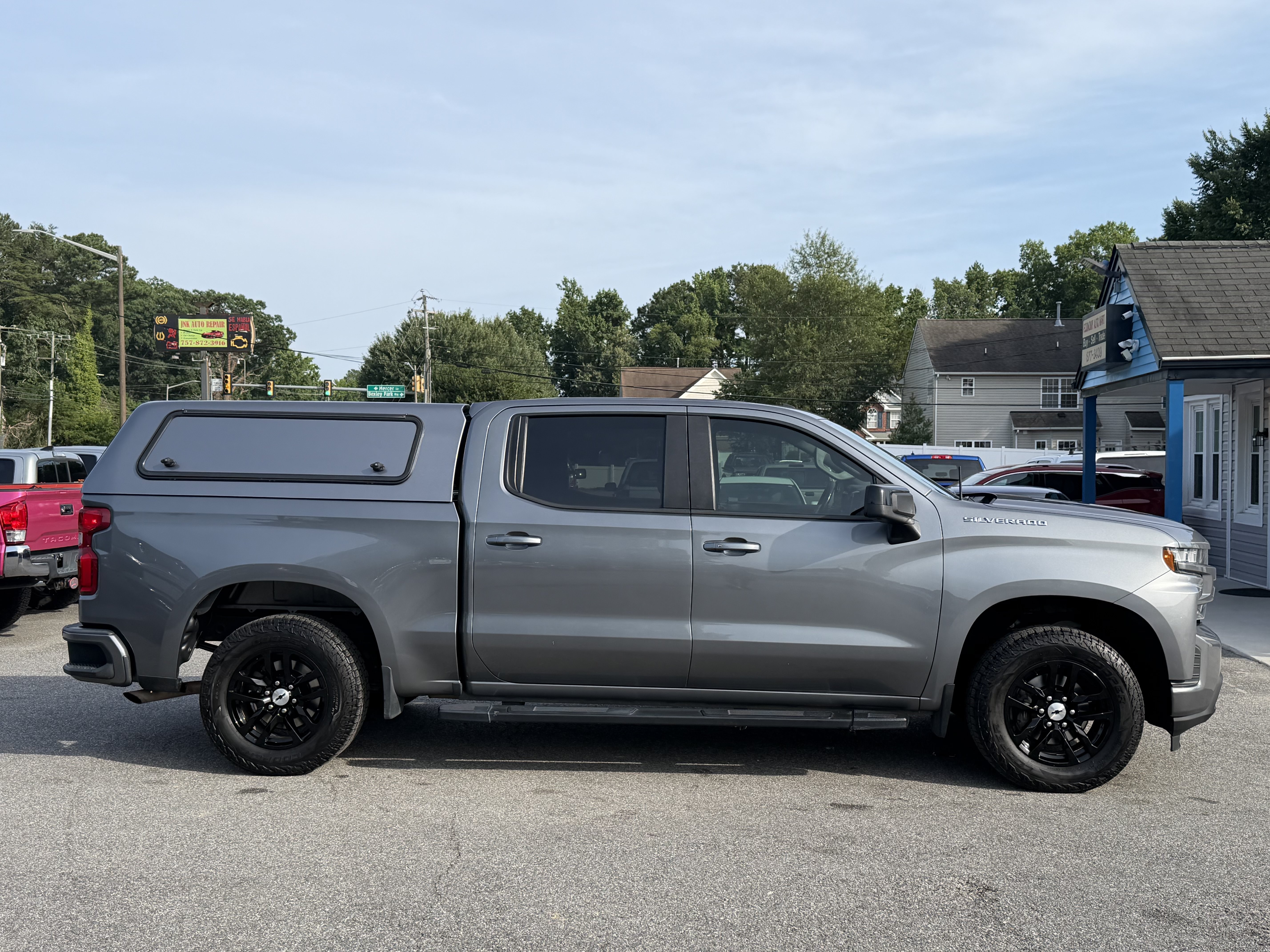 Used 2021 Chevrolet Silverado 1500 RST AWD/4WD image 4