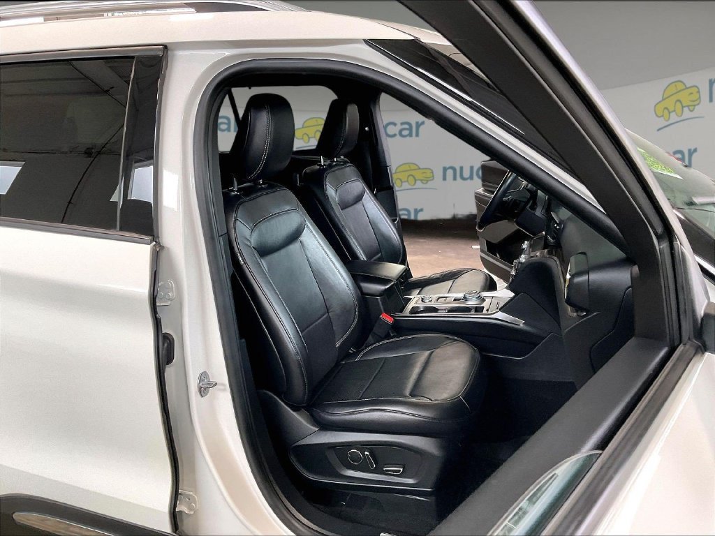 Used 2020 Ford Explorer Limited w/ Class III Trailer Tow Package AWD/4WD image 11