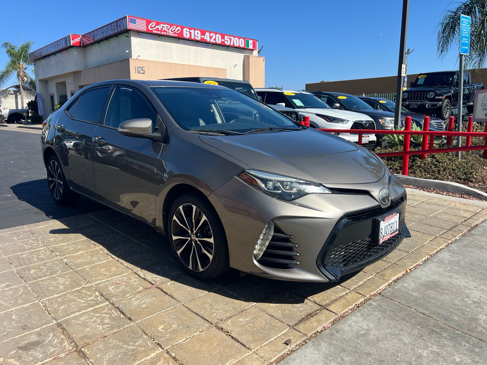 Used 2019 Toyota Corolla SE w/ SE Premium Package FWD image 2