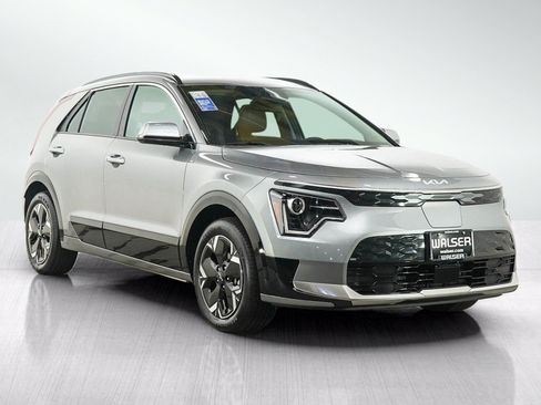 Used 2024 Kia Niro Wind w/ Wind Preserve Package FWD image 7