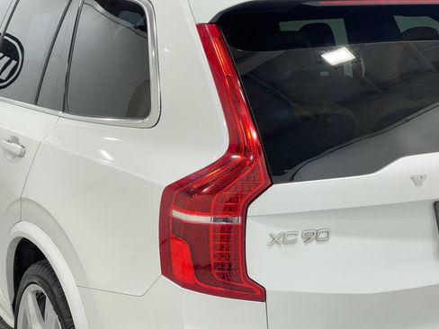 Used 2018 Volvo XC90 T6 Momentum w/ Convenience Package AWD/4WD image 36