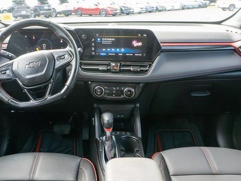 Used 2025 Chevrolet TrailBlazer RS w/ Convenience Package AWD/4WD image 15