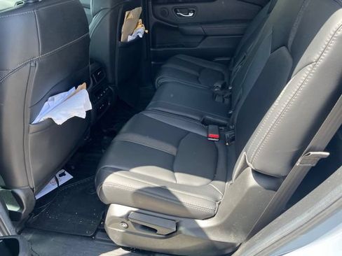 Used 2025 Honda Pilot Touring image 15
