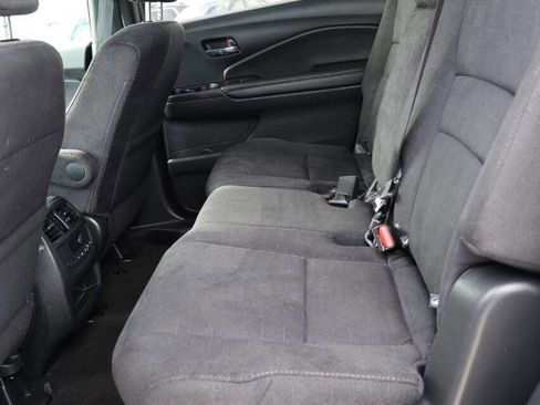 Used 2022 Honda Pilot Sport image 17