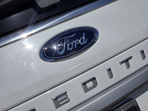 Certified 2023 Ford Expedition Max XLT image 13