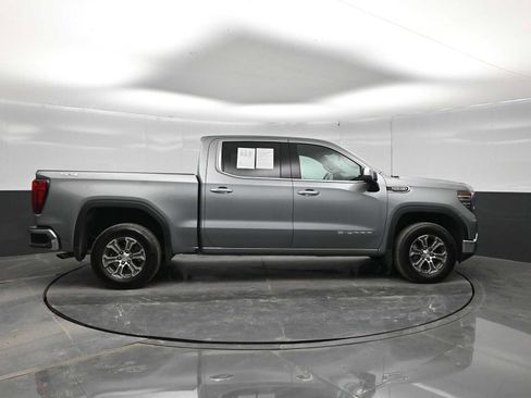 Used 2026 GMC Sierra 1500 SLT AWD/4WD image 9
