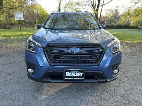 Certified 2023 Subaru Forester Premium AWD/4WD image 3