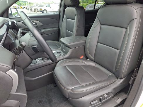 Certified 2023 Chevrolet Traverse LT AWD/4WD image 15