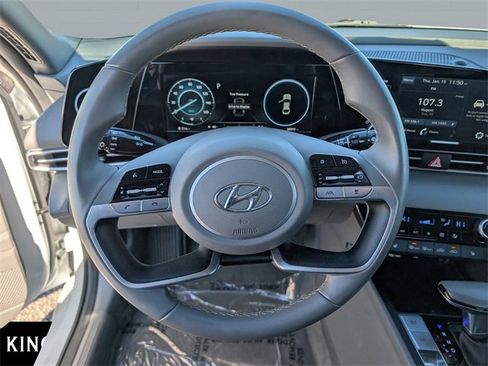 Used 2022 Hyundai Elantra SEL w/ Convenience Package image 15