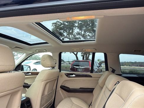 Used 2019 Mercedes-Benz GLS 450 4MATIC image 24