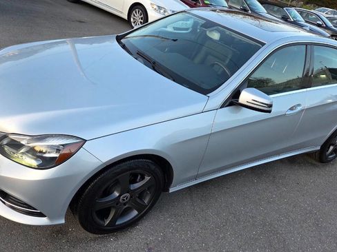Used 2014 Mercedes-Benz E 350 4MATIC Sedan image 5