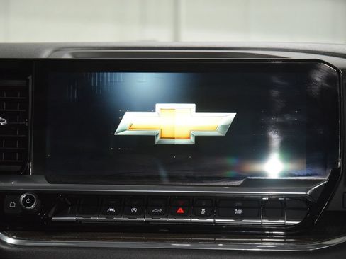 Used 2024 Chevrolet Silverado 1500 RST w/ Redline Edition AWD/4WD image 33