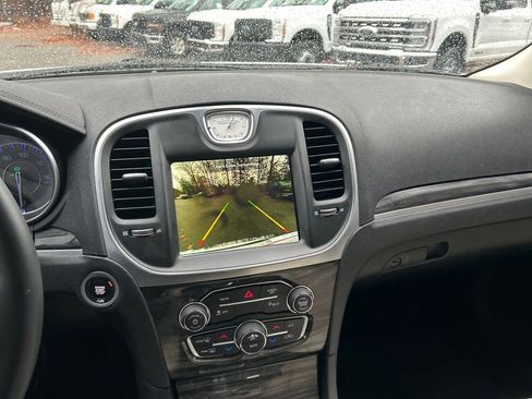 Used 2021 Chrysler 300 Touring L image 19