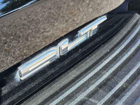 Used 2021 GMC Yukon XL SLT w/ SLT Premium Package RWD image 30
