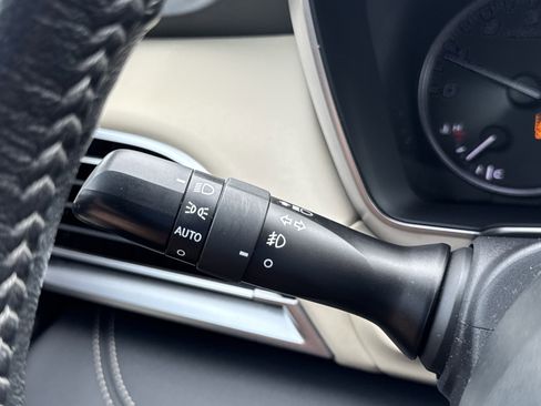 Used 2023 Subaru Outback Limited image 16