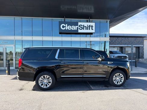 Used 2025 GMC Yukon XL Denali w/ Sun & Power Step Package AWD/4WD image 7