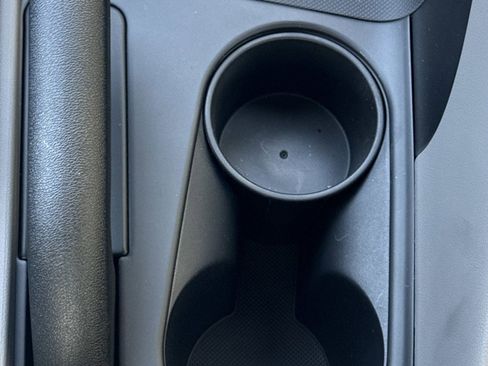 Certified 2025 Hyundai Elantra Sport image 27