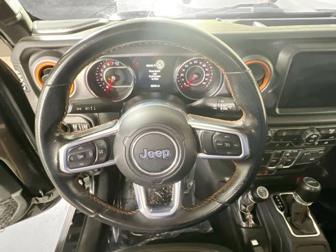 Used 2020 Jeep Gladiator Mojave AWD/4WD image 11