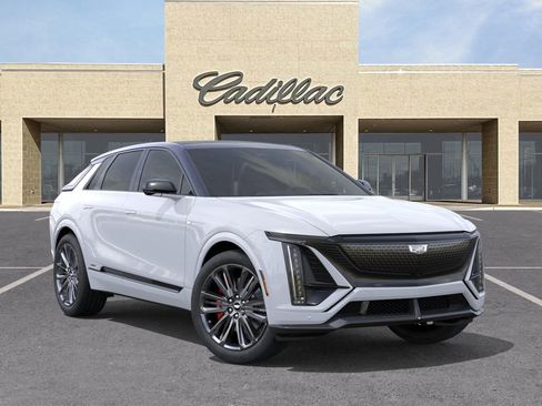 New 2026 Cadillac Lyriq V image 7