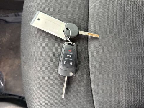 Used 2021 Chevrolet Trax LT image 30