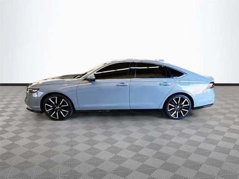 Used 2024 Honda Accord Touring image 4