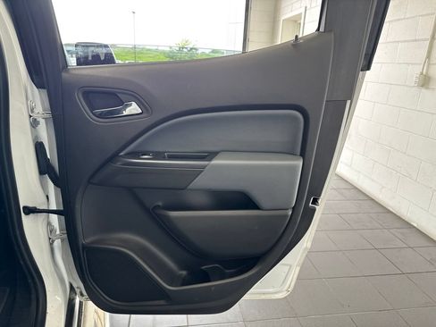 Used 2017 Chevrolet Colorado Z71 AWD/4WD image 45