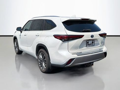 Used 2021 Toyota Highlander Platinum AWD/4WD image 5