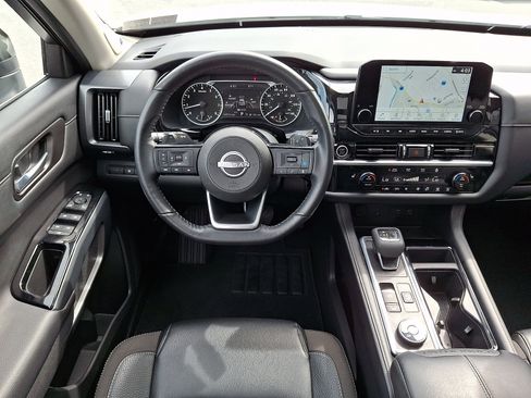 Certified 2023 Nissan Pathfinder SL w/ SL Premium Package AWD/4WD image 15