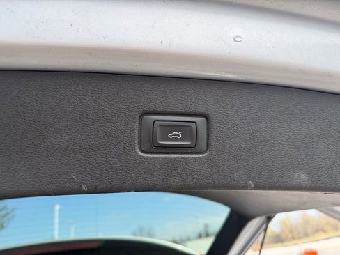 Used 2017 Audi Q7 3.0T Premium w/ Towing Package image 4