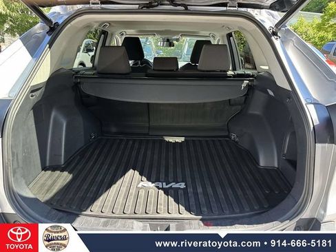 Used 2021 Toyota RAV4 XLE w/ Convenience Package AWD/4WD image 14
