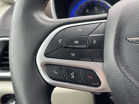 Used 2024 Chrysler Voyager LX FWD image 11