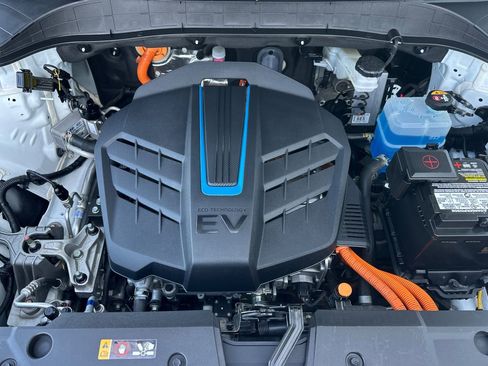 Used 2023 Hyundai Kona Limited w/ Cargo Package image 50