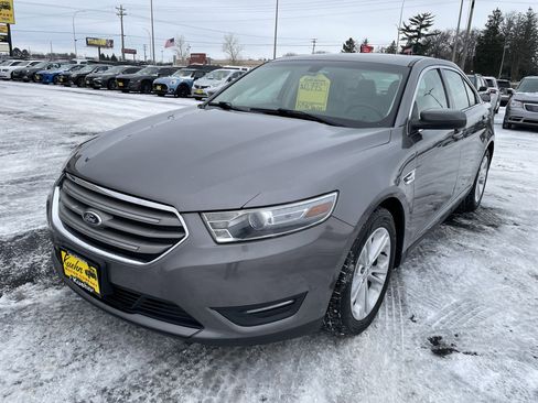 Used 2014 Ford Taurus SEL w/ Equipment Group 201A image 4