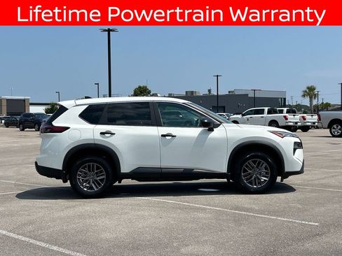 Used 2026 Nissan Rogue S FWD image 8