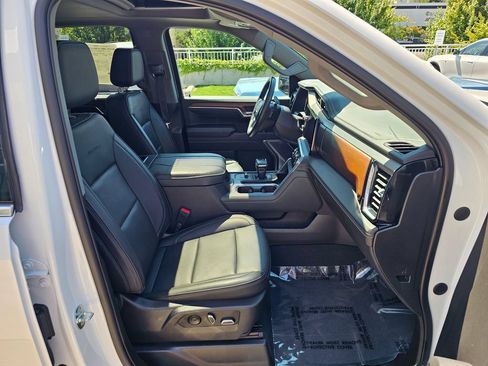 Used 2023 GMC Sierra 1500 Denali AWD/4WD image 11