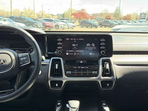 Used 2021 Kia Sorento S w/ Panoramic Sunroof Package image 12