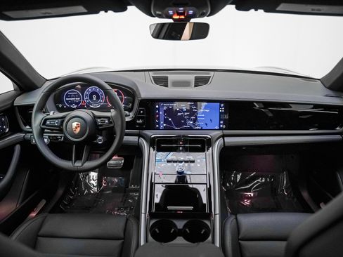 New 2026 Porsche Panamera 4 image 15