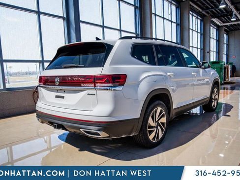 Used 2025 Volkswagen Atlas SE AWD/4WD image 29