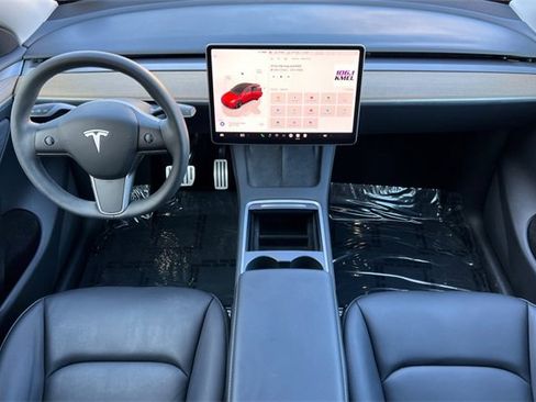 Used 2023 Tesla Model Y Performance image 15