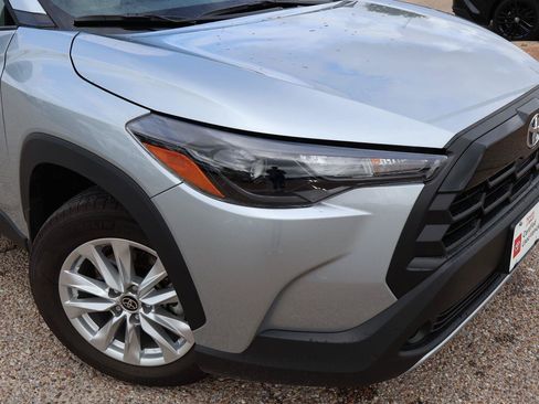 Used 2026 Toyota Corolla Cross LE FWD image 9