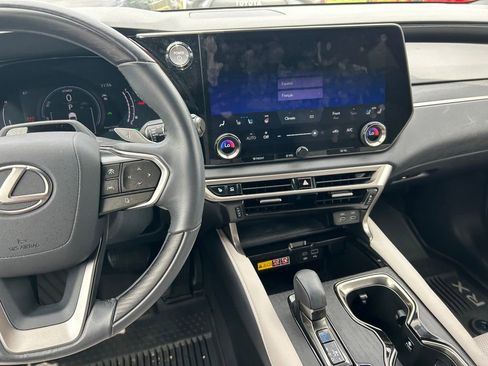 Used 2023 Lexus RX 350 w/ Accessory Package (P3) AWD/4WD image 17