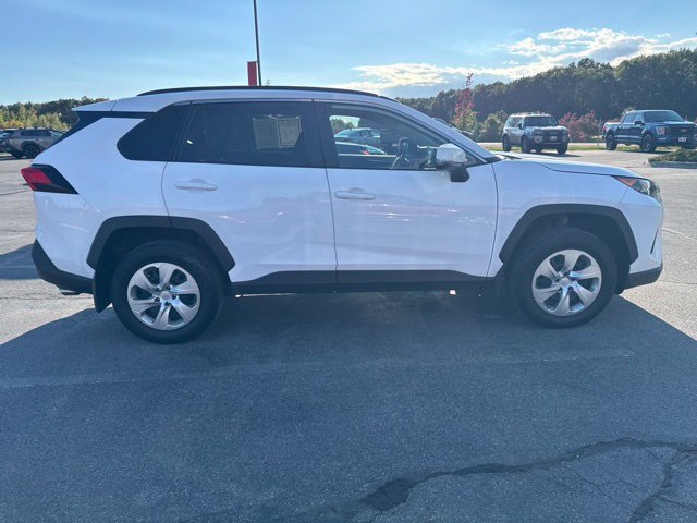 Used 2021 Toyota RAV4 LE AWD/4WD image 16